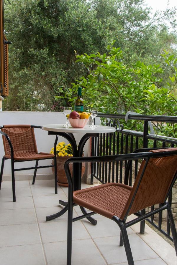 Natsios Apartments Vlachopoulatika Ngoại thất bức ảnh