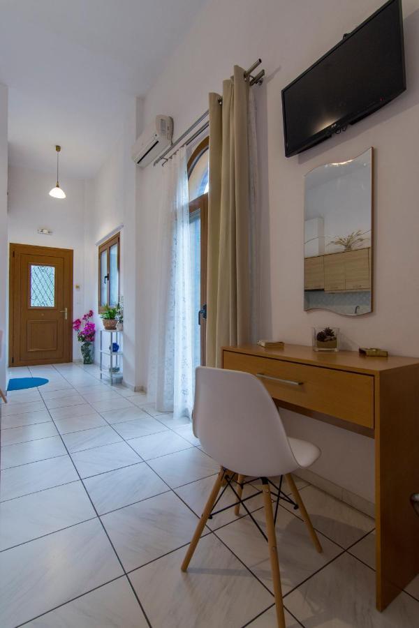 Natsios Apartments Vlachopoulatika Ngoại thất bức ảnh